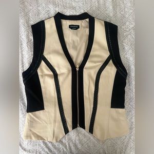Bebe vest. Women’s size 10.